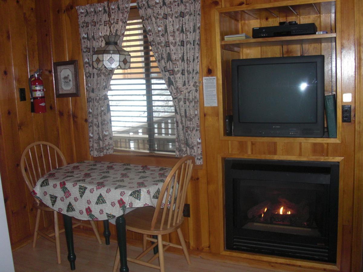 Reverse Creek Lodge June Lake Exteriör bild