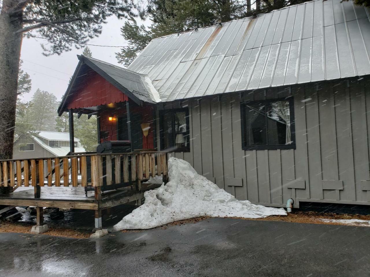 Reverse Creek Lodge June Lake Rum bild