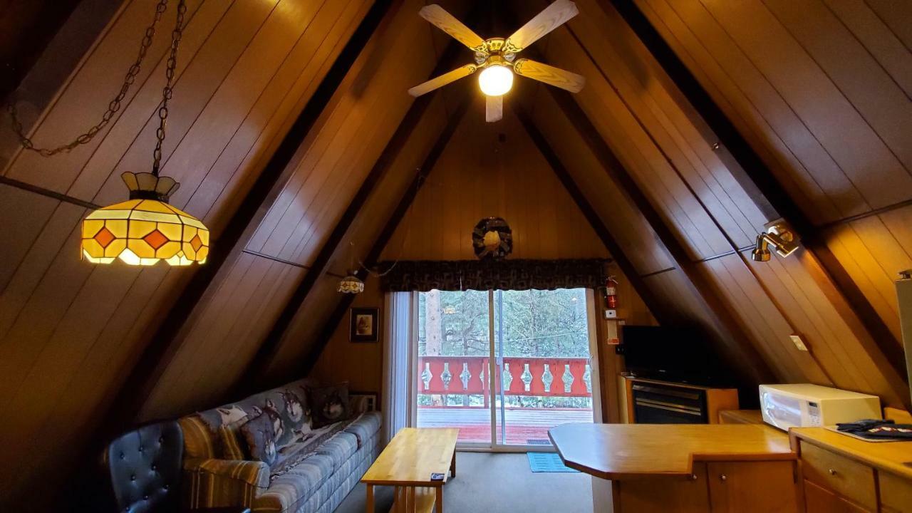 Reverse Creek Lodge June Lake Rum bild