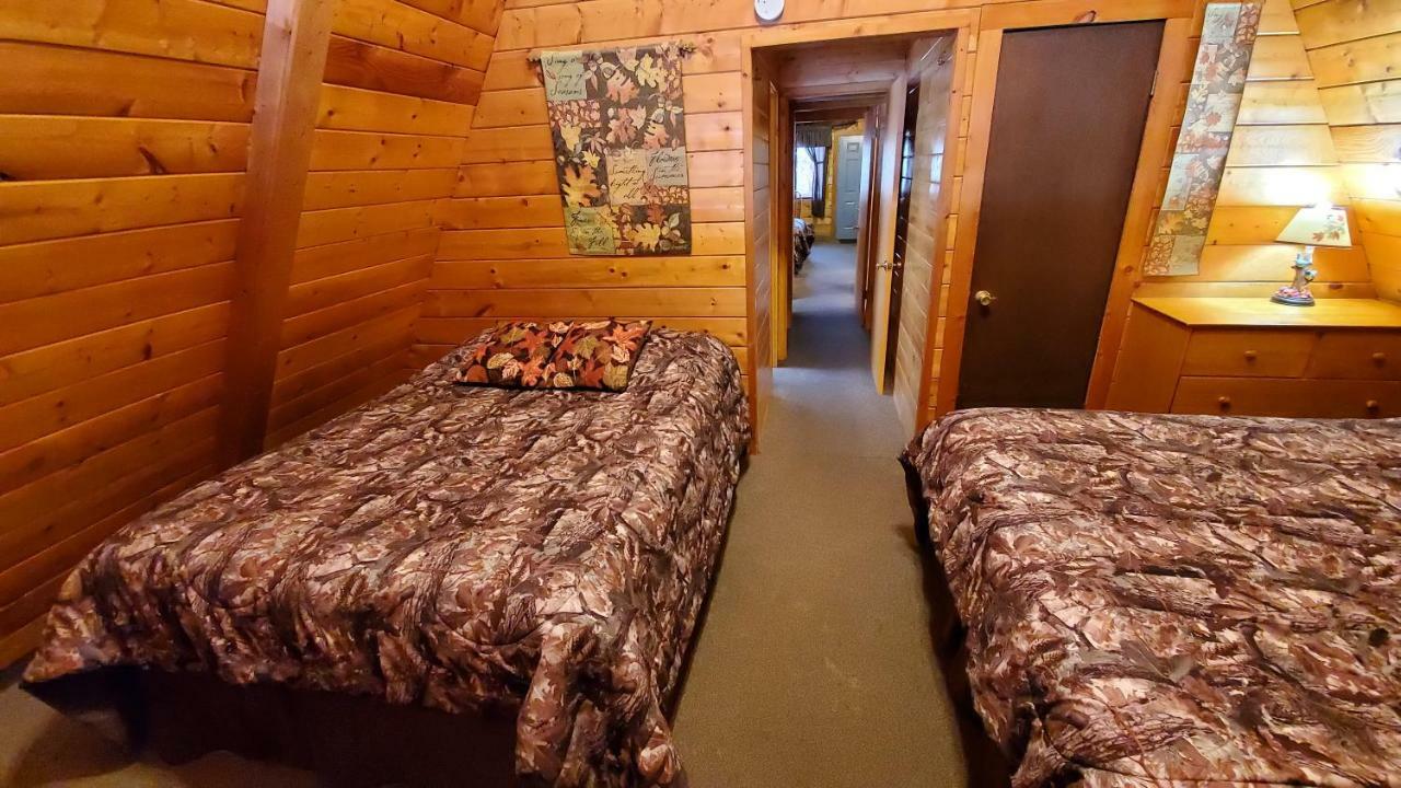 Reverse Creek Lodge June Lake Rum bild